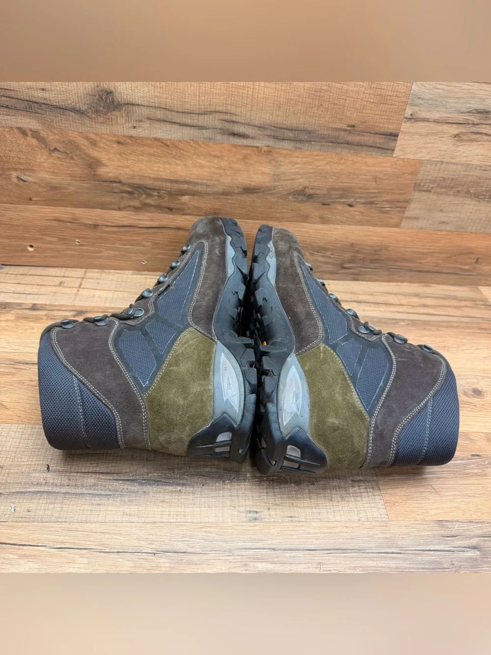 LL Bean Men's size 12 Bigelow GORE-TEX Hiking Boots  Gray/Brown Hiking Boots